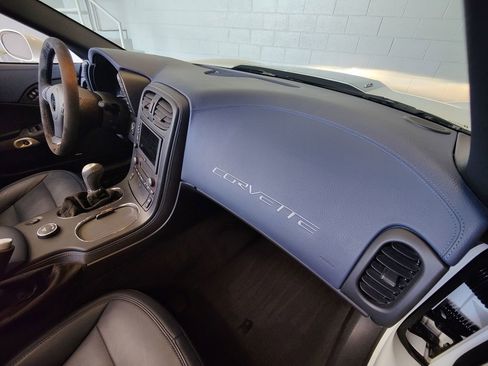 Used 2013 Chevrolet Corvette 427 image 24