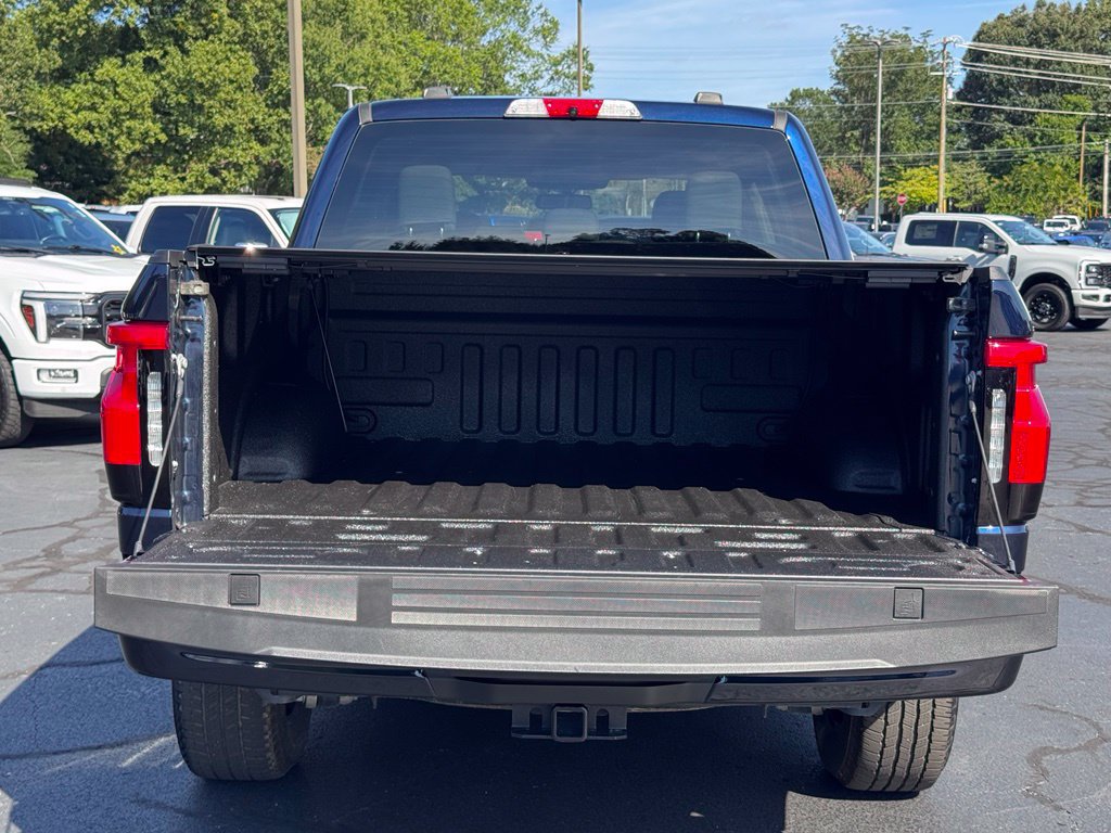 Used 2023 Ford F150 Lightning XLT AWD/4WD image 40