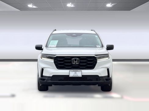 Certified 2023 Honda Pilot LX image 5