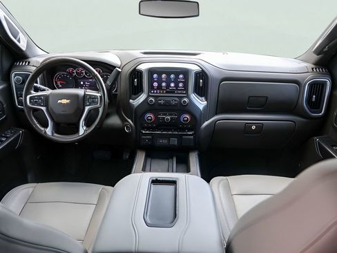 Used 2020 Chevrolet Silverado 1500 LTZ w/ LTZ Premium Package image 29