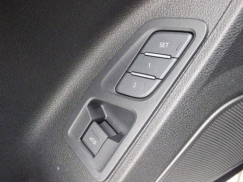 Certified 2025 Audi Q3 2.0T Premium Plus w/ Premium Plus Package image 28