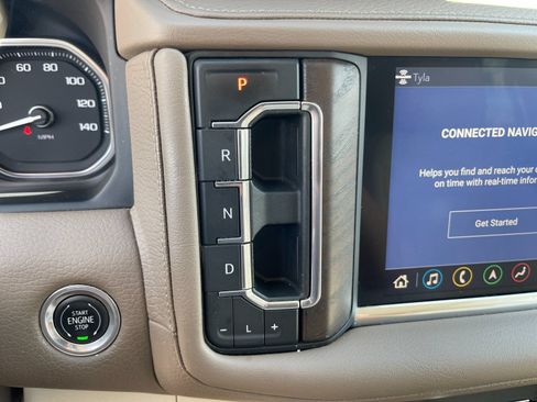 Used 2021 GMC Yukon XL Denali w/ Denali Premium Package AWD/4WD image 26