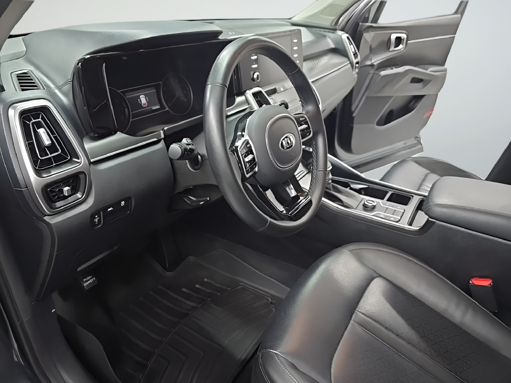 Used 2021 Kia Sorento S FWD image 19