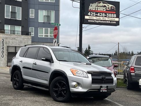 Used 2010 Toyota RAV4 Limited AWD/4WD image 2