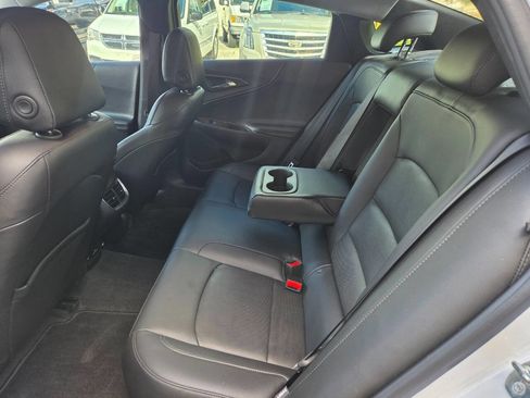 Used 2017 Chevrolet Malibu Premier w/ Driver Confidence Package FWD image 15