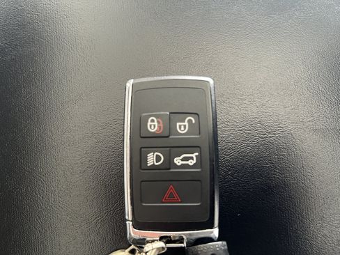 Used 2023 Land Rover Range Rover SE AWD/4WD image 23