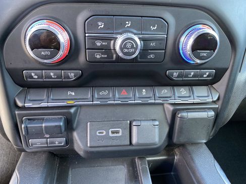 Used 2022 GMC Sierra 1500 Denali AWD/4WD image 16