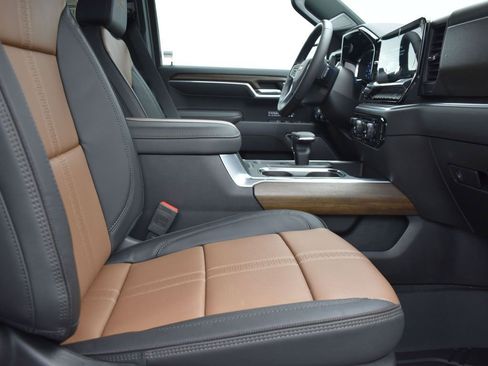 New 2025 Chevrolet Silverado 1500 High Country AWD/4WD image 28