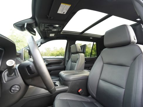 Used 2023 Chevrolet Tahoe LT w/ LT Signature Plus Package AWD/4WD image 8