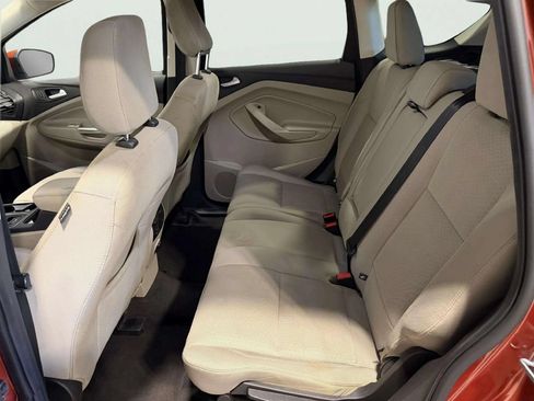 Used 2019 Ford Escape SE FWD image 17