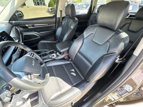 Certified 2025 Kia Telluride S FWD image 13