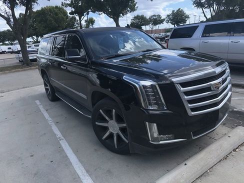 Used 2016 Cadillac Escalade ESV 2WD image 3