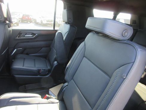 New 2026 GMC Yukon XL Denali image 14