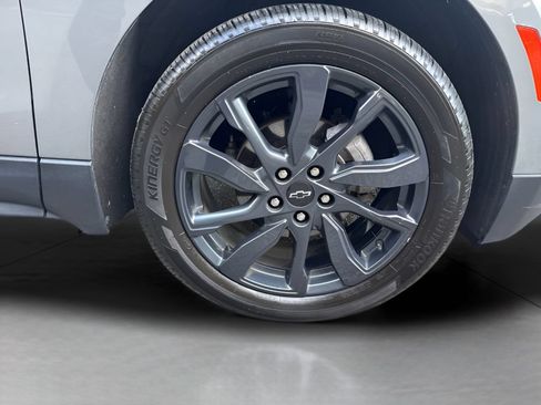 Used 2024 Chevrolet Equinox RS AWD/4WD image 2