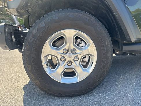 Used 2021 Jeep Wrangler Sport S image 25