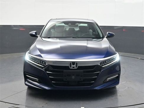 Used 2019 Honda Accord Touring image 9