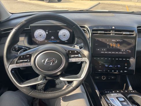 Used 2022 Hyundai Tucson Limited image 11