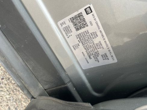 Used 2023 Chevrolet Equinox LT FWD image 26