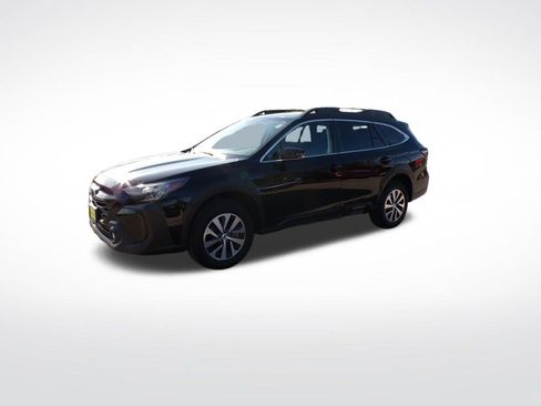 Used 2023 Subaru Outback Premium AWD/4WD image 2