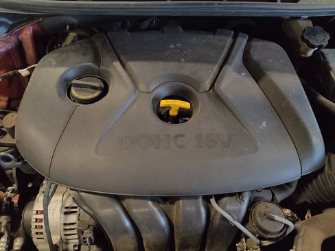 Used 2016 Hyundai Elantra SE FWD image 30