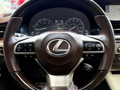 Used 2017 Lexus ES 350 w/ Navigation System Package FWD image 13