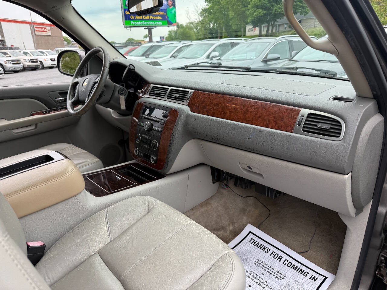 Used 2007 Chevrolet Suburban 2500 LT w/ LT Preferred Equipment Group AWD/4WD image 33