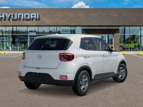New 2026 Hyundai Venue SE FWD image 4
