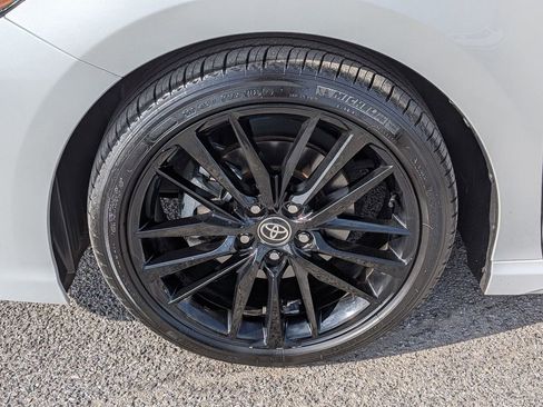 Used 2022 Toyota Camry XSE image 11