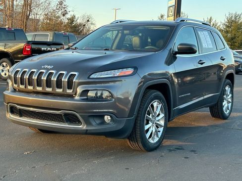 Used 2015 Jeep Cherokee Limited image 3