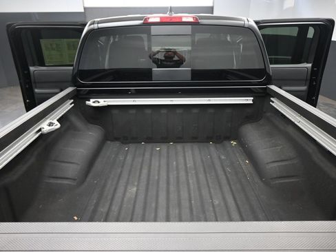 Used 2025 Nissan Frontier SV w/ SV Convenience Package RWD image 18
