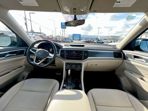 Used 2021 Volkswagen Atlas SE image 18