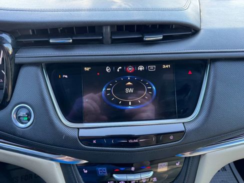 Used 2017 Cadillac XT5 Luxury w/ Driver Awareness Package image 21