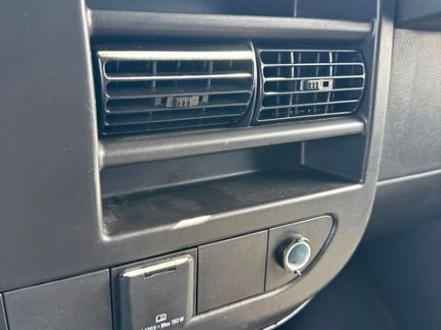 Used 2025 GMC Savana 2500 w/ Driver Convenience Package RWD image 31