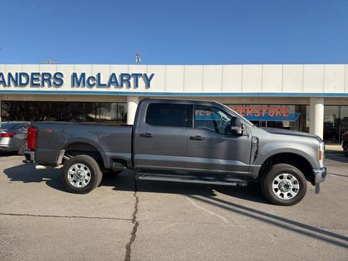Used 2024 Ford F350 XLT image 3