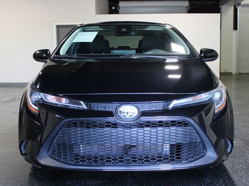Used 2020 Toyota Corolla LE FWD image 7