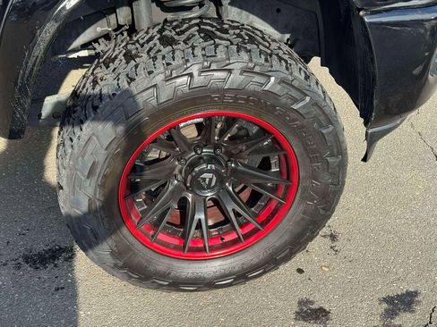 Used 2024 RAM 2500 Limited image 9