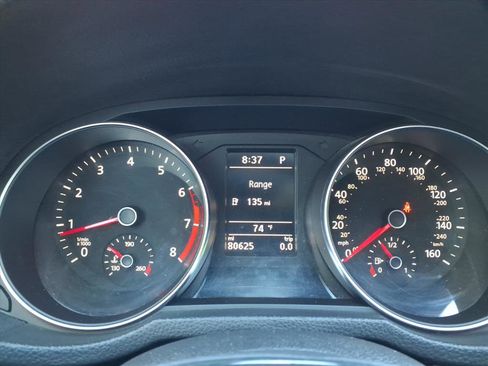 Used 2017 Volkswagen Passat 1.8T R-Line w/ R-Line Lighting Package image 25