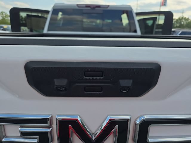 Used 2024 GMC Sierra 2500 AT4 w/ AT4 Premium Plus Package AWD/4WD image 14