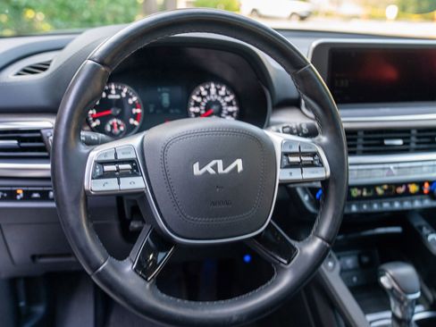 Used 2022 Kia Telluride EX w/ Towing Package image 13