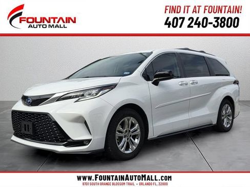 Used 2023 Toyota Sienna XSE w/ XSE Plus Package AWD/4WD image 1