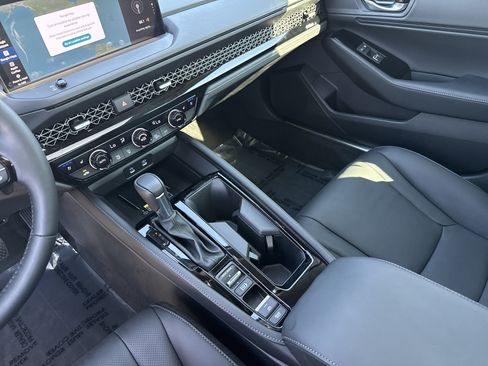 Used 2025 Honda Accord Touring image 29