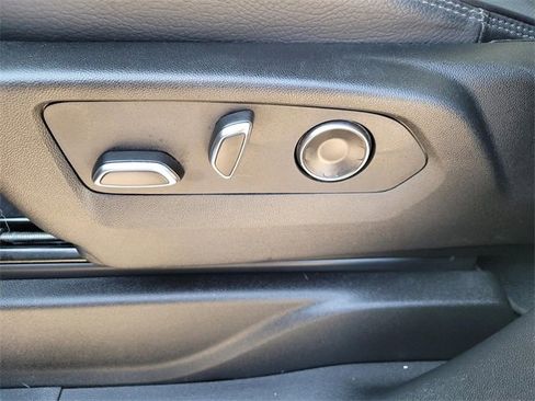 Used 2025 GMC Yukon Denali image 22