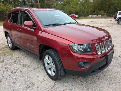 Used 2016 Jeep Compass Latitude image 5