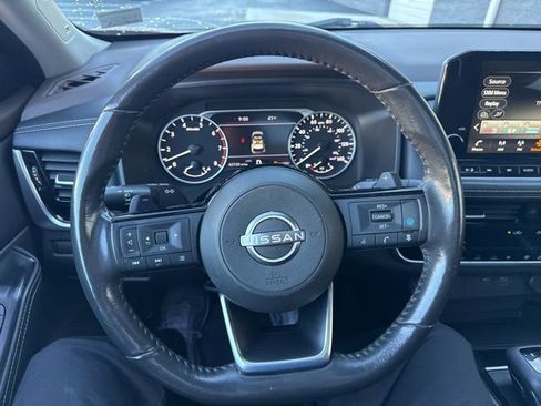 Used 2023 Nissan Rogue SL w/ SL Premium Package image 12