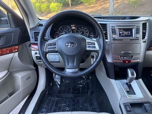 Used 2012 Subaru Outback 2.5i Limited image 14