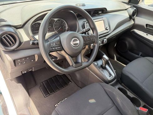 Used 2023 Nissan Kicks S FWD image 4