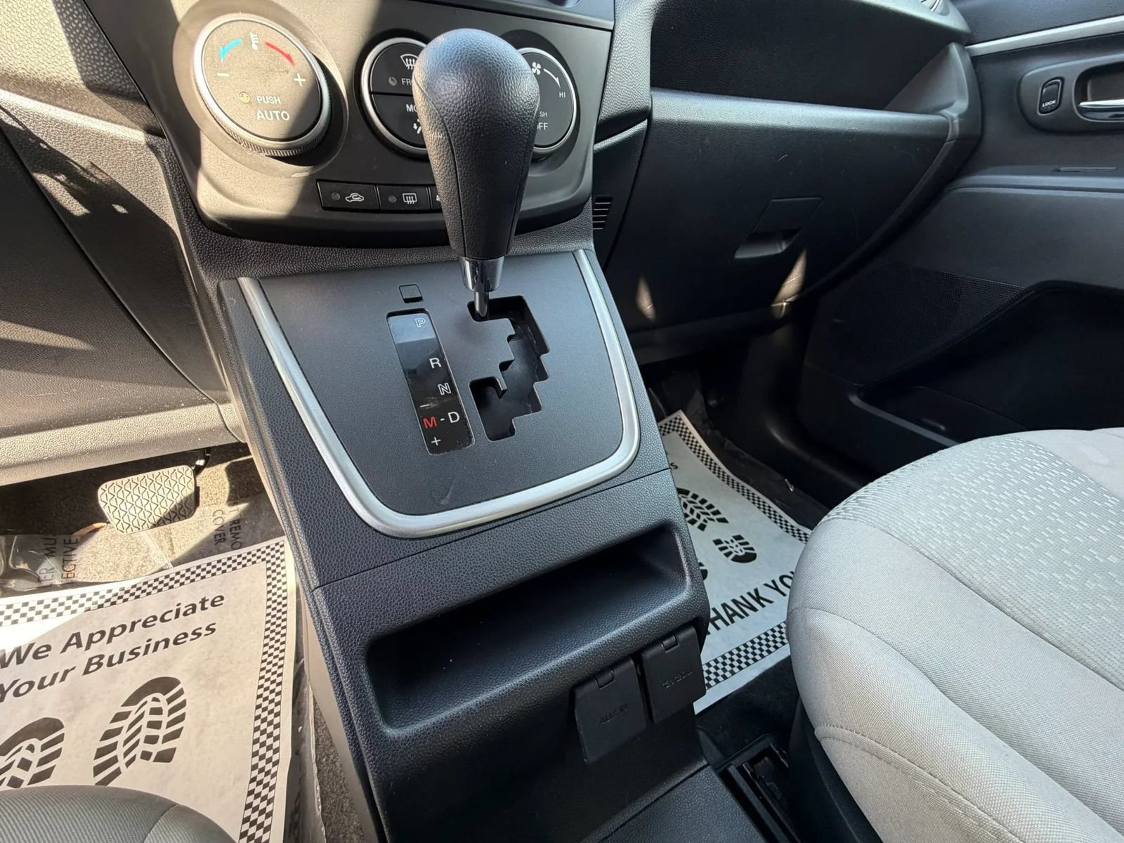 Used 2012 MAZDA MAZDA5 Sport FWD image 20