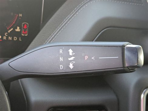 Used 2025 GMC Yukon Denali image 17