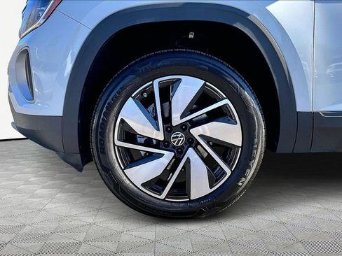 Used 2024 Volkswagen Atlas SE image 22