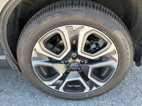 Used 2024 Subaru Ascent Touring AWD/4WD image 9